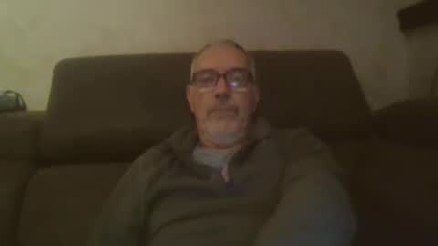 Snapshot of maxou569 chatting on November 2025 06:37:02 AM maxou569 online show from November 2025 06:37:02 AM