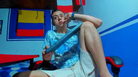 Snapshot of maxowens_oficial chatting on February 2026 09:48:02 PM MAX online show from February 2026 09:48:02 PM