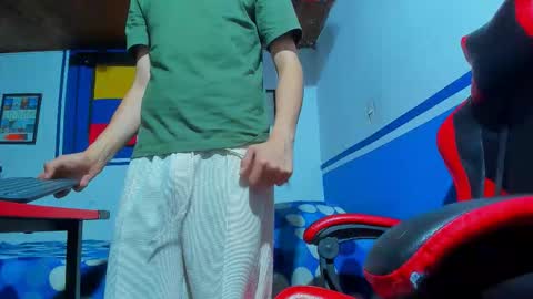 Snapshot of maxowens_oficial chatting on March 2026 07:17:02 PM MAX online show from March 2026 07:17:02 PM