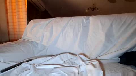 Luca Dominus online show from October 2025 02:12:02 AM