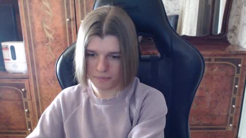 Snapshot of maxplay18 chatting on February 2025 06:54:02 PM Max online show from February 2025 06:54:02 PM