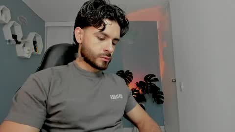 Snapshot of maxtowers chatting on April 2026 11:27:01 PM Maxi online show from April 2026 11:27:01 PM