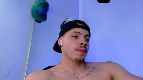 MAX online show from September 2025 08:33:01 PM