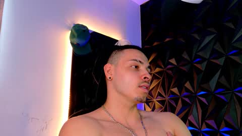 MAX online show from October 2025 10:10:02 PM