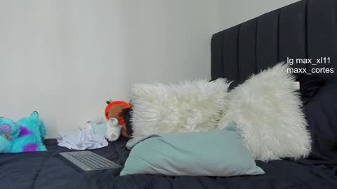 Snapshot of maxx_cortes chatting on February 2025 07:14:02 PM maxx_cortes online show from February 2025 07:14:02 PM