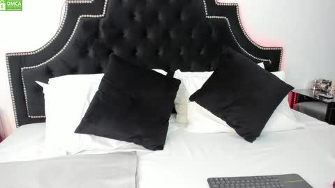 Snapshot of maxxicruz chatting on January 2025 02:15:02 PM Maxxi online show from January 2025 02:15:02 PM