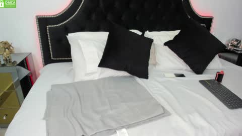 Snapshot of maxxicruz chatting on January 2025 05:30:02 PM Maxxi online show from January 2025 05:30:02 PM