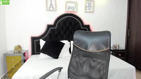 Snapshot of maxxicruz chatting on January 2025 07:24:01 PM Maxxi online show from January 2025 07:24:01 PM