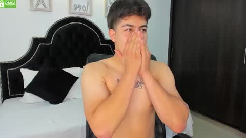 Snapshot of maxxicruz chatting on February 2025 07:00:01 PM Maxxi online show from February 2025 07:00:01 PM