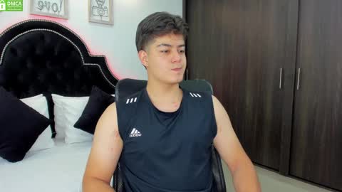 Snapshot of maxxicruz chatting on February 2025 07:27:01 PM Maxxi online show from February 2025 07:27:01 PM