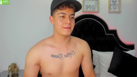 Snapshot of maxxicruz chatting on February 2025 10:29:02 PM Maxxi online show from February 2025 10:29:02 PM