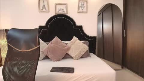 Snapshot of maxxicruz chatting on September 2025 01:27:02 AM Maxxi online show from September 2025 01:27:02 AM