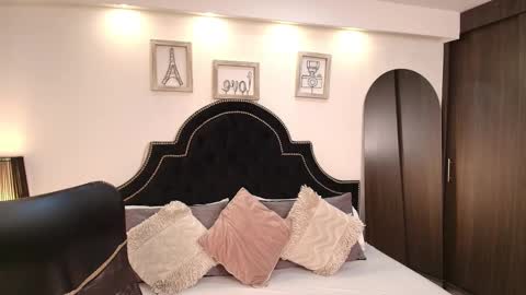 Snapshot of maxxicruz chatting on September 2025 12:55:01 AM Maxxi online show from September 2025 12:55:01 AM