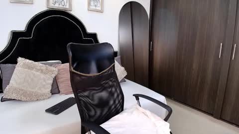 Snapshot of maxxicruz chatting on September 2025 12:34:01 AM Maxxi online show from September 2025 12:34:01 AM