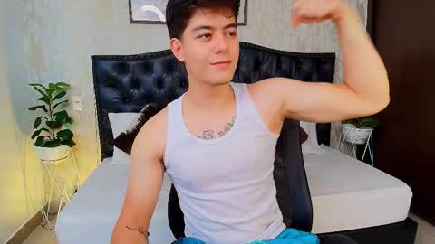 Snapshot of maxxicruz chatting on October 2025 03:01:02 AM Maxxi online show from October 2025 03:01:02 AM