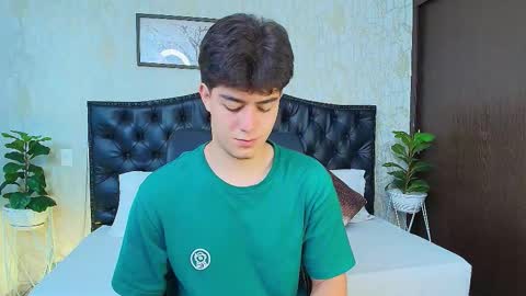 Snapshot of maxxicruz chatting on October 2025 03:38:01 AM Maxxi online show from October 2025 03:38:01 AM