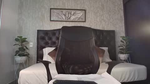 Snapshot of maxxicruz chatting on November 2025 04:57:01 AM Maxxi online show from November 2025 04:57:01 AM