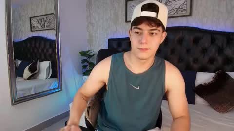 Snapshot of maxxicruz chatting on November 2025 06:24:02 PM Maxxi online show from November 2025 06:24:02 PM