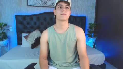 Snapshot of maxxicruz chatting on November 2025 03:50:01 AM Maxxi online show from November 2025 03:50:01 AM