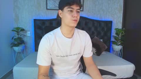 Snapshot of maxxicruz chatting on November 2025 01:09:02 AM Maxxi online show from November 2025 01:09:02 AM