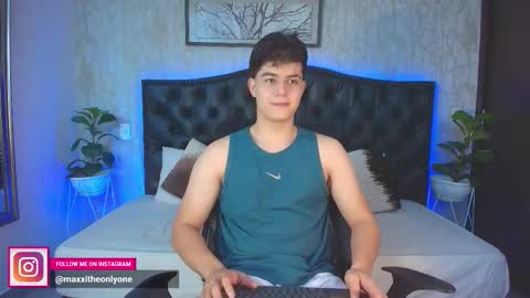 Snapshot of maxxicruz chatting on December 2025 04:51:01 AM Maxxi online show from December 2025 04:51:01 AM