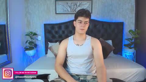 Snapshot of maxxicruz chatting on December 2025 04:31:02 AM Maxxi online show from December 2025 04:31:02 AM