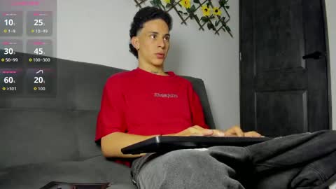 Snapshot of maxxx_bigcock chatting on April 2026 03:09:02 AM Max online show from April 2026 03:09:02 AM