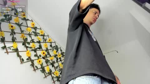 Snapshot of maxxx_bigcock chatting on June 2026 02:47:02 AM Max online show from June 2026 02:47:02 AM