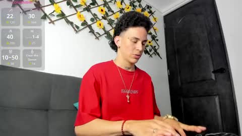 Snapshot of maxxx_bigcock chatting on June 2026 02:17:02 AM Max online show from June 2026 02:17:02 AM