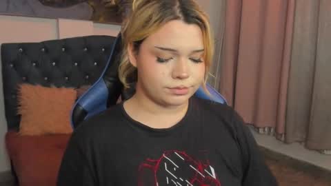 Maxine Minx online show from March 2025 11:23:01 AM