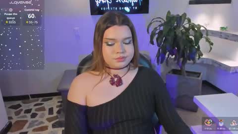 Maxine Minx online show from November 2025 02:21:01 AM