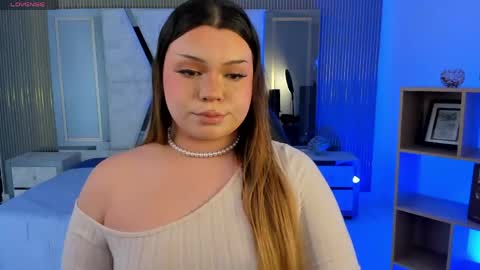 Snapshot of maxxxine_ chatting on April 2026 11:32:02 PM Maxine Minx online show from April 2026 11:32:02 PM