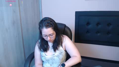 May online show from December 2025 02:20:02 AM