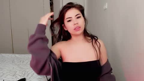 Snapshot of may_mia chatting on March 2026 05:02:02 AM Mia online show from March 2026 05:02:02 AM