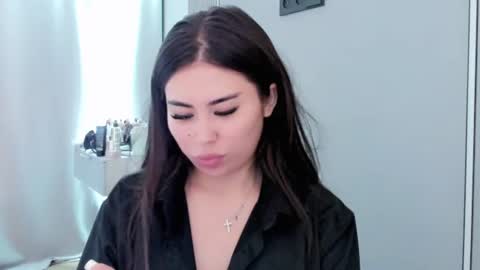 Mia online show from July 2026 01:53:01 AM