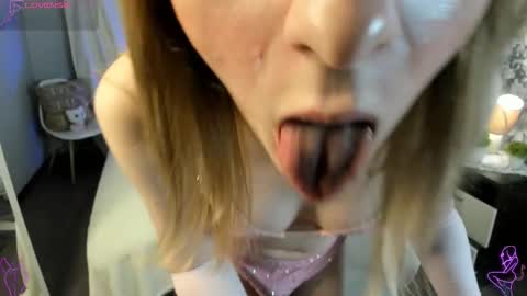 Snapshot of may_want chatting on March 2026 10:54:02 AM Leila online show from March 2026 10:54:02 AM