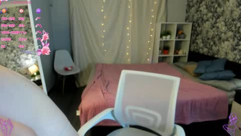 Snapshot of may_want chatting on April 2026 12:38:01 PM Leila online show from April 2026 12:38:01 PM