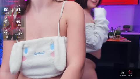 Snapshot of may_wow chatting on December 2024 01:32:01 AM Katrin online show from December 2024 01:32:01 AM