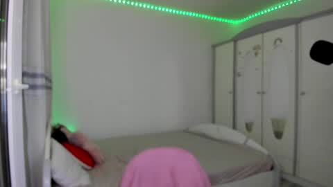 Snapshot of maya_and_guests chatting on April 2026 06:09:02 PM Maya online show from April 2026 06:09:02 PM