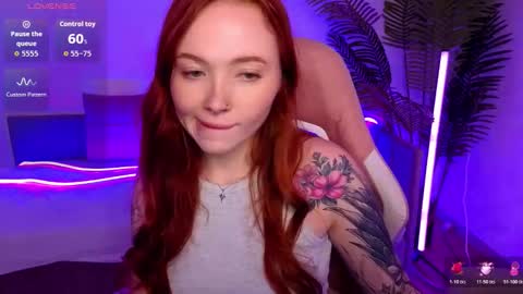 Snapshot of maya_light chatting on November 2025 08:25:02 AM Maya online show from November 2025 08:25:02 AM