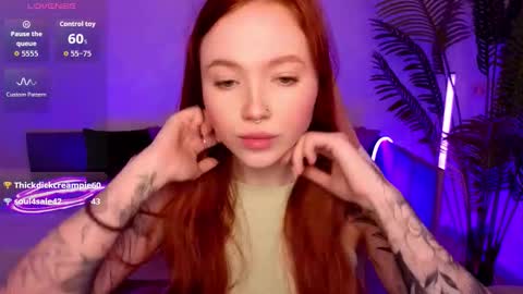 Snapshot of maya_light chatting on November 2025 08:39:02 AM Maya online show from November 2025 08:39:02 AM