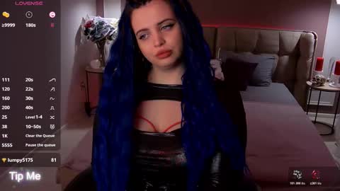 Maya Mils online show from November 2025 01:48:01 AM