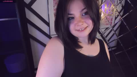 Woman online show from January 2025 09:49:02 AM