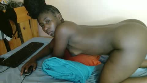 Snapshot of maya_nyla chatting on April 2026 12:25:02 AM Faith online show from April 2026 12:25:02 AM