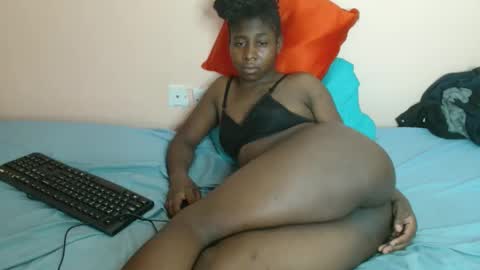 Snapshot of maya_nyla chatting on April 2026 03:57:01 PM Faith online show from April 2026 03:57:01 PM