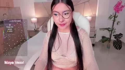 Maya vexx online show from November 2025 07:23:02 PM