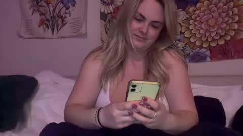 Maya Belle online show from December 2024 03:09:02 AM