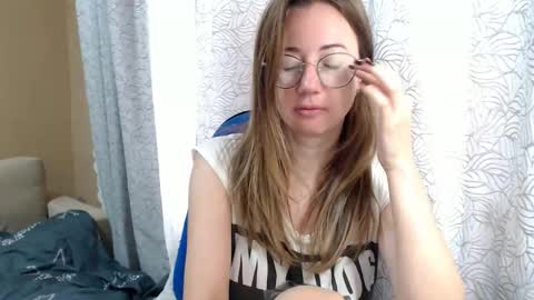 Snapshot of mayacateyes chatting on September 2025 05:08:01 AM Maya online show from September 2025 05:08:01 AM