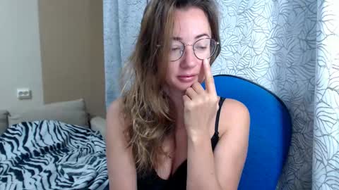 Snapshot of mayacateyes chatting on October 2025 04:53:01 AM Maya online show from October 2025 04:53:01 AM