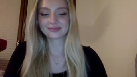 mayaflirt online show from April 2026 08:26:01 PM